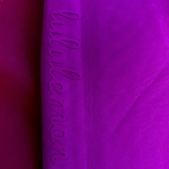 Lululemon Bra - Picture 1 of 3